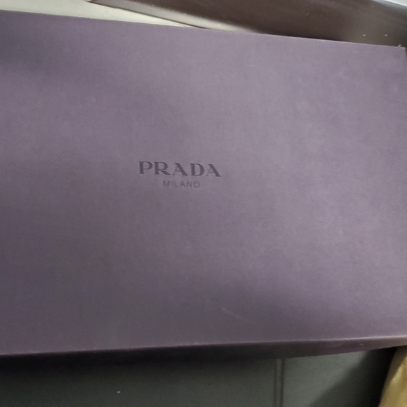 Prada shoes - Picture 5 of 7